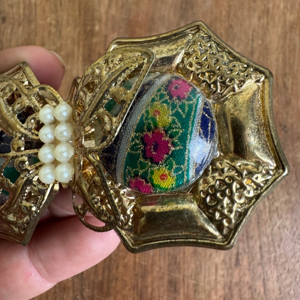 Vintage Gold Tone Filigree Butterfly Pearl Accent Floral‎ Detail Hair Clip - Picture 4 of 6